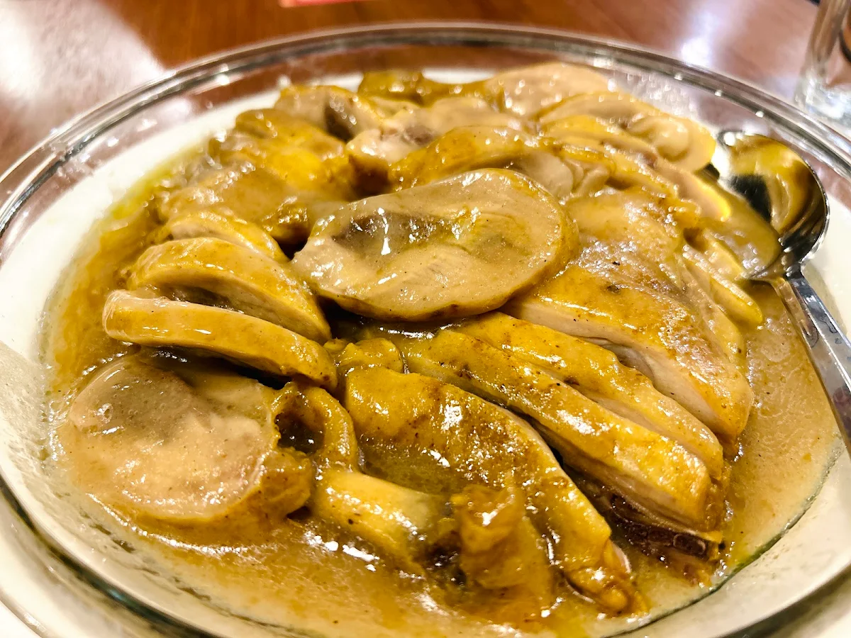 沙姜雞, The Red Asian Fusion Restaurant 鸿运 (HongYun)